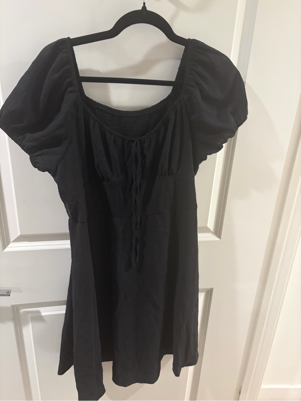 Black Puff-Sleeve Peasant dress — Women's Black Blouse